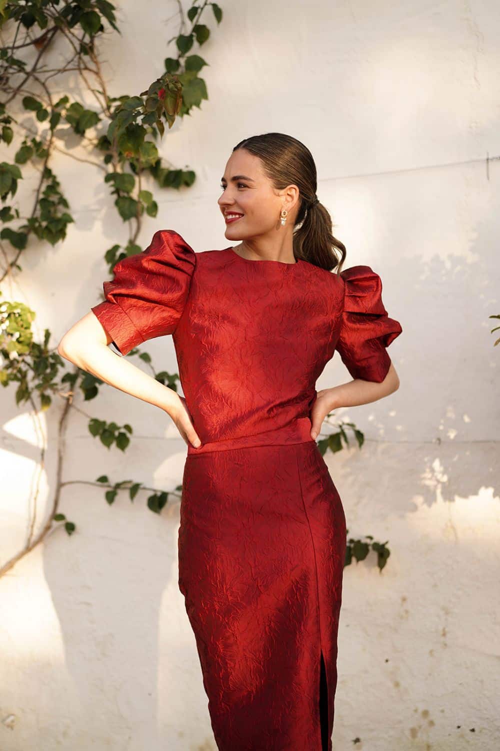 Top Maiori Burdeos Manga Corta